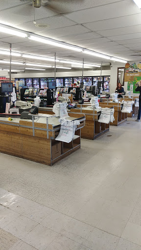 Grocery Store «Town & Country Supermarket», reviews and photos, 102 Main St, Gainesville, MO 65655, USA