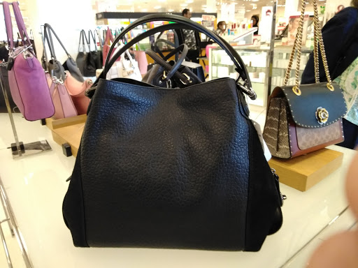 Shopping Mall «Bala Cynwyd Shopping Center», reviews and photos, 59 E City Ave, Bala Cynwyd, PA 19004, USA