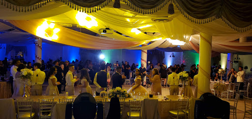 Shopping Mall «City Shopping Center», reviews and photos, 2201 Long Beach Blvd, Compton, CA 90221, USA