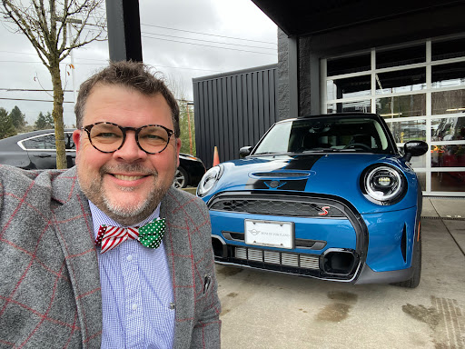 Used Car Dealer «MINI of Portland», reviews and photos, 9134 SW Canyon Rd, Portland, OR 97225, USA