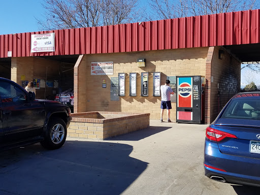 Ace Car Wash at Hampden and Yosemite