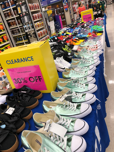 Sporting Goods Store «Academy Sports + Outdoors», reviews and photos, 7513 N Interstate Hwy 35, Austin, TX 78752, USA