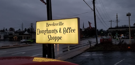 Donut Shop «Brecksville Doughnuts & Coffee», reviews and photos, 7305 Chippewa Rd, Cleveland, OH 44141, USA