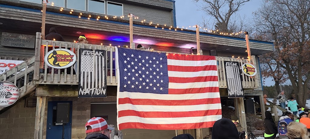 Lure Bar & Grill 54457