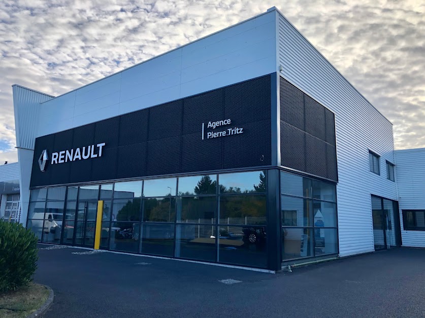 Renault at SARRE-UNION AUTOMOBILES à Sarre-Union (Bas-Rhin 67)