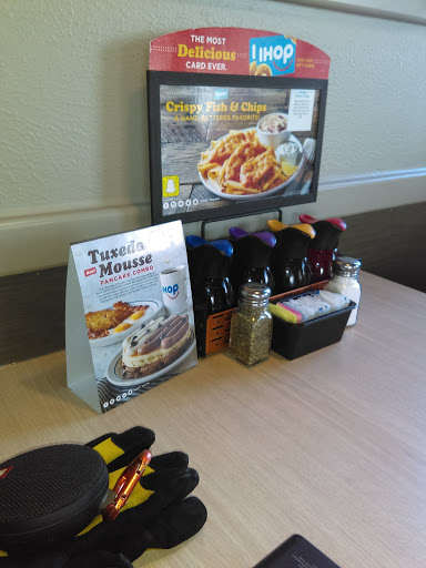 Shopping Mall «Town & Country Shopping Center», reviews and photos, 2615 N Kansas Expy, Springfield, MO 65803, USA