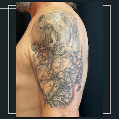 Panthere tattoo piercing à Barbezieux-Saint-Hilaire