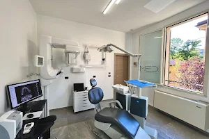 Studio Associato Odontoiatrico MED image