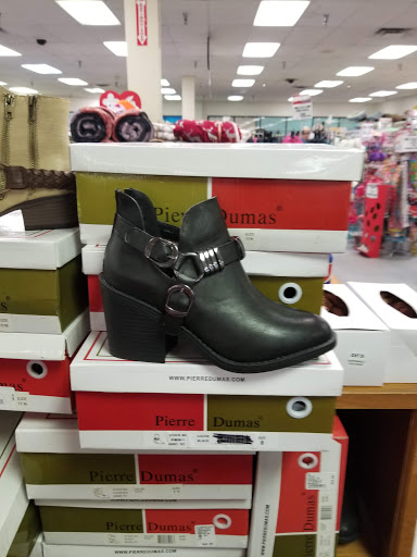 Shopping Mall «Marketplace Mall», reviews and photos, 2101 Peters Creek Pkwy, Winston-Salem, NC 27127, USA