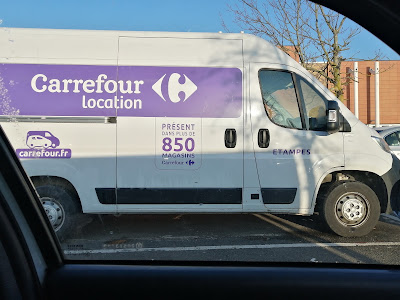 Carrefour Location à Étampes