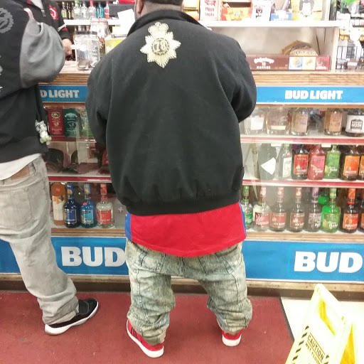 Liquor Store «J & B Discount Liquor», reviews and photos, 110 W Stockbridge Ave A, Kalamazoo, MI 49001, USA