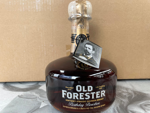 Liquor Store «R & B Liquors Inc», reviews and photos, 7756 Harlem Ave, Bridgeview, IL 60455, USA