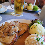 Photo n°1 de l'avis de TheTruthHunter. fait le 09/08/2020 à 17:26 sur le  Gaststätte zum Dorfbrunnen à Grainau