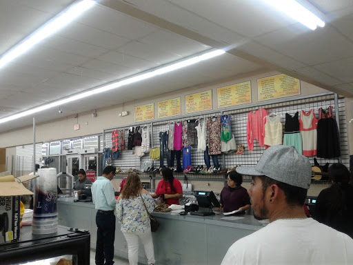 Thrift Store «Thrift Giant», reviews and photos, 10544 Harry Hines Blvd, Dallas, TX 75220, USA