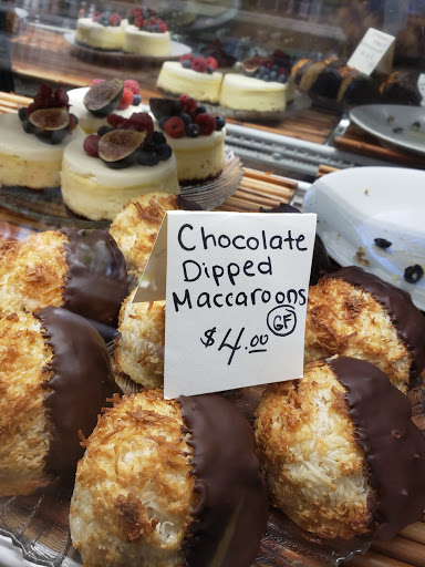 Grocery Store «Harvest Fresh Grocery & Deli», reviews and photos, 251 NE 3rd St, McMinnville, OR 97128, USA