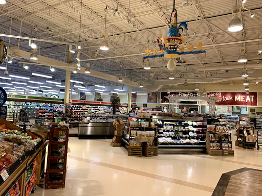 Grocery Store «Lowes Foods on Tryon Road», reviews and photos, 6430 Tryon Rd, Cary, NC 27513, USA