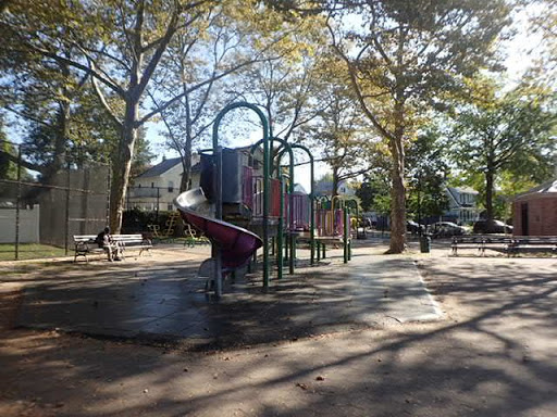 Park «Admiral Park», reviews and photos, 42-25 Little Neck Pkwy, Little Neck, NY 11363, USA