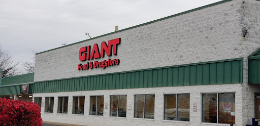 Grocery Store «Giant Food Stores», reviews and photos, 202 Chestnut St, Coplay, PA 18037, USA
