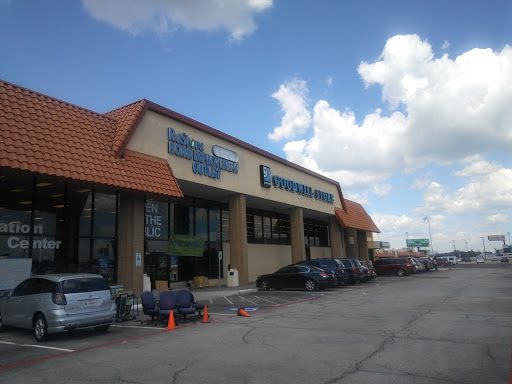 Donations Center «Goodwill Donation Center», reviews and photos