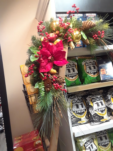 Florist «Ford Flower Co.», reviews and photos, 83 S Broadway, Salem, NH 03079, USA