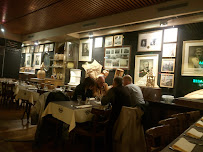 Atmosphère du Restaurant français Aux Arts et Sciences Réunis à Paris - n°17