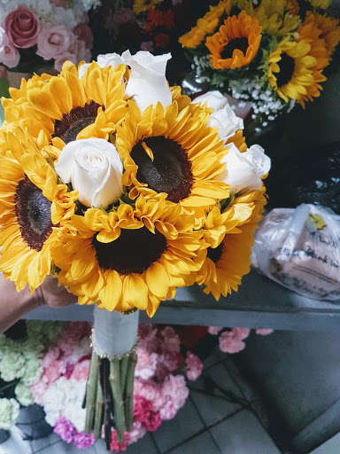 Florist «City Line Florist», reviews and photos, 1089 Liberty Ave, Brooklyn, NY 11208, USA