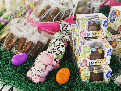 Ice Cream Shop «Kilwins Minocqua- Chocolates, Fudge and Ice Cream», reviews and photos, 320 Oneida St, Minocqua, WI 54548, USA
