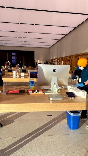 Computer Store «Apple MarketStreet», reviews and photos, 1220 Market St, Lynnfield, MA 01940, USA