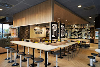 Atmosphère du Restauration rapide McDonald's à Saint-Hilaire-du-Harcouët - n°1