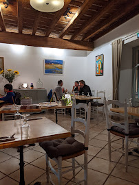 Atmosphère du Restaurant Les Piques ou Rien à Arles - n°7