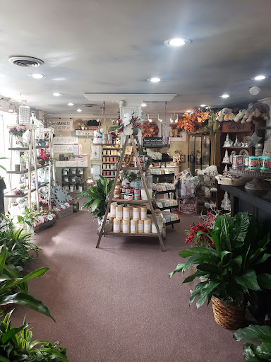 Florist «White House Florist LLC. / Level 3 Apparel», reviews and photos, 3313 Hwy 31 W, White House, TN 37188, USA