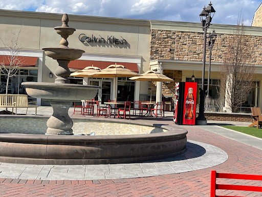 Gloucester Premium Outlets, 100 Premium Outlets Dr, Blackwood, NJ 08012, USA, 