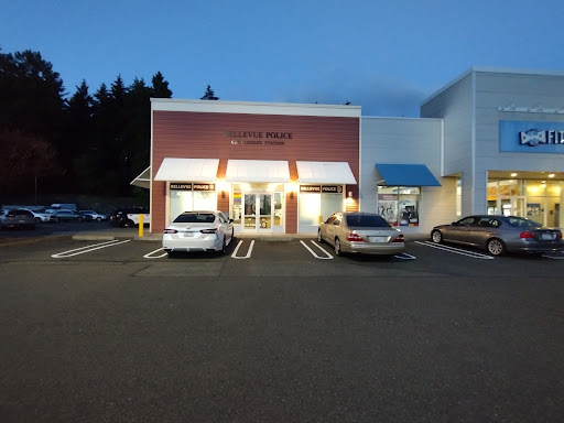 Shopping Mall «Crossroads Bellevue», reviews and photos, 15600 NE 8th St, Bellevue, WA 98008, USA