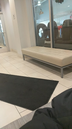 Toyota Dealer «Kenny Ross Toyota», reviews and photos, 8900 University Blvd, Moon, PA 15108, USA