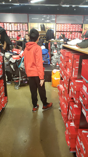 Shoe Store «PUMA», reviews and photos, 1650 Premium Outlet Blvd #333, Aurora, IL 60502, USA