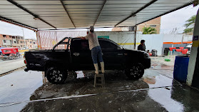 Urban Car Wash Piura