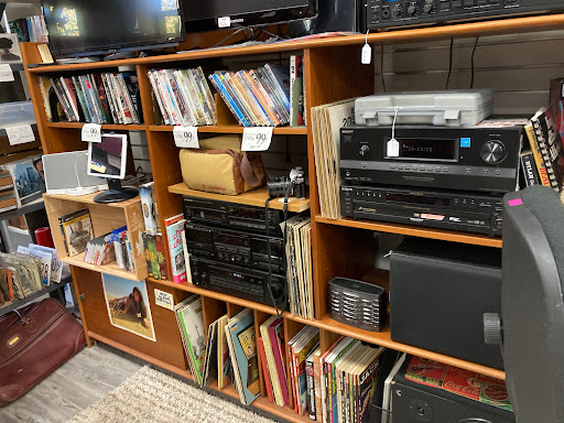 Thrift Store «The Fix Thrift Shop», reviews and photos, 1210 Capital Cir SE, Tallahassee, FL 32301, USA