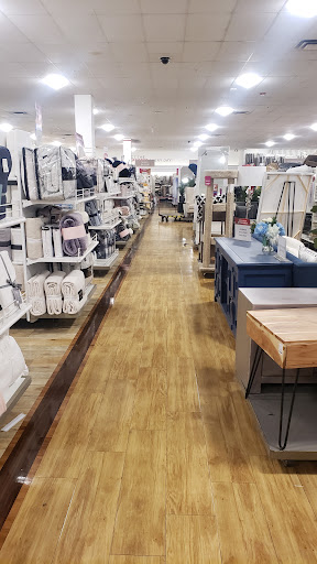 Department Store «Marshalls & HomeGoods», reviews and photos, 200 Petersville Rd, New Rochelle, NY 10801, USA