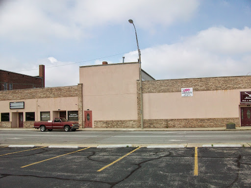 Roofing Contractor «DC Contracting», reviews and photos, 604 E Mill St, Summitville, IN 46070, USA