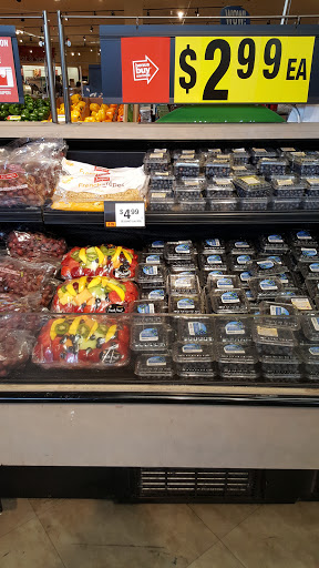 Grocery Store «Stop & Shop», reviews and photos, 60 Wall St, Huntington, NY 11743, USA