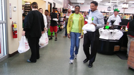 Grocery Store «Piggly Wiggly», reviews and photos, 1010 E 3rd St, Jackson, GA 30233, USA