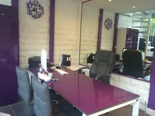 Auto-École Montreuil Résistance à Montreuil, Seine-Saint-Denis