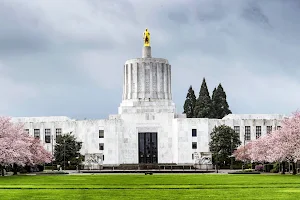 Oregon State Capitol image
