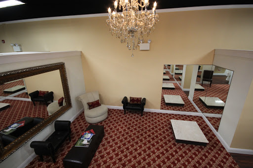 Bridal Shop «Darianna Bridal & Tuxedo», reviews and photos, 241 Easton Rd, Warrington, PA 18976, USA