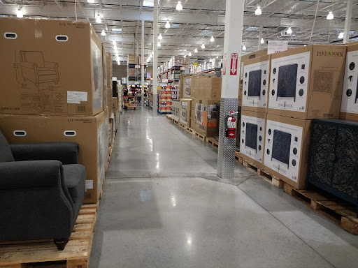 Warehouse store «Costco Wholesale», reviews and photos, 10088 Gulf Center Dr, Fort Myers, FL 33913, USA
