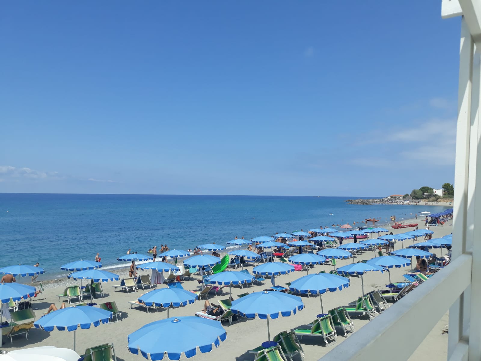 Foto van Sparvasile Beach met enigszins schoon niveau van netheid