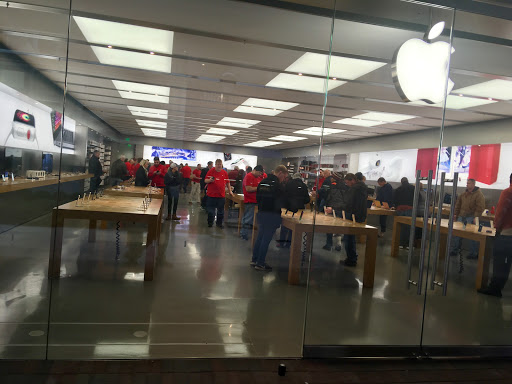 Computer Store «Apple Short Pump Town Center», reviews and photos, 11800 W Broad St, Henrico, VA 23233, USA