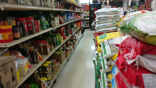 Grocery Store «Tampa Grocery», reviews and photos, 819 E Brandon Blvd, Brandon, FL 33511, USA