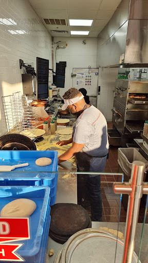 Shopping Mall «Ravenwood Shopping Center», reviews and photos, 910 Taylor Ave, Towson, MD 21286, USA