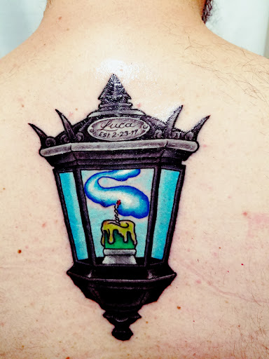 Tattoo Shop «Anchor Steam Tattoo Gallery», reviews and photos, 44 Broadway, Newport, RI 02840, USA